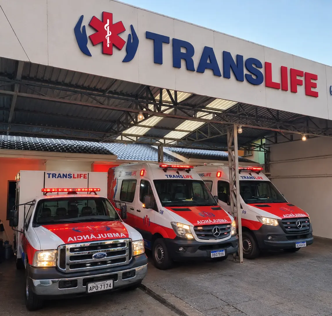Sede da Translife Saúde em Cascavel – PR, com ambulâncias abrigadas